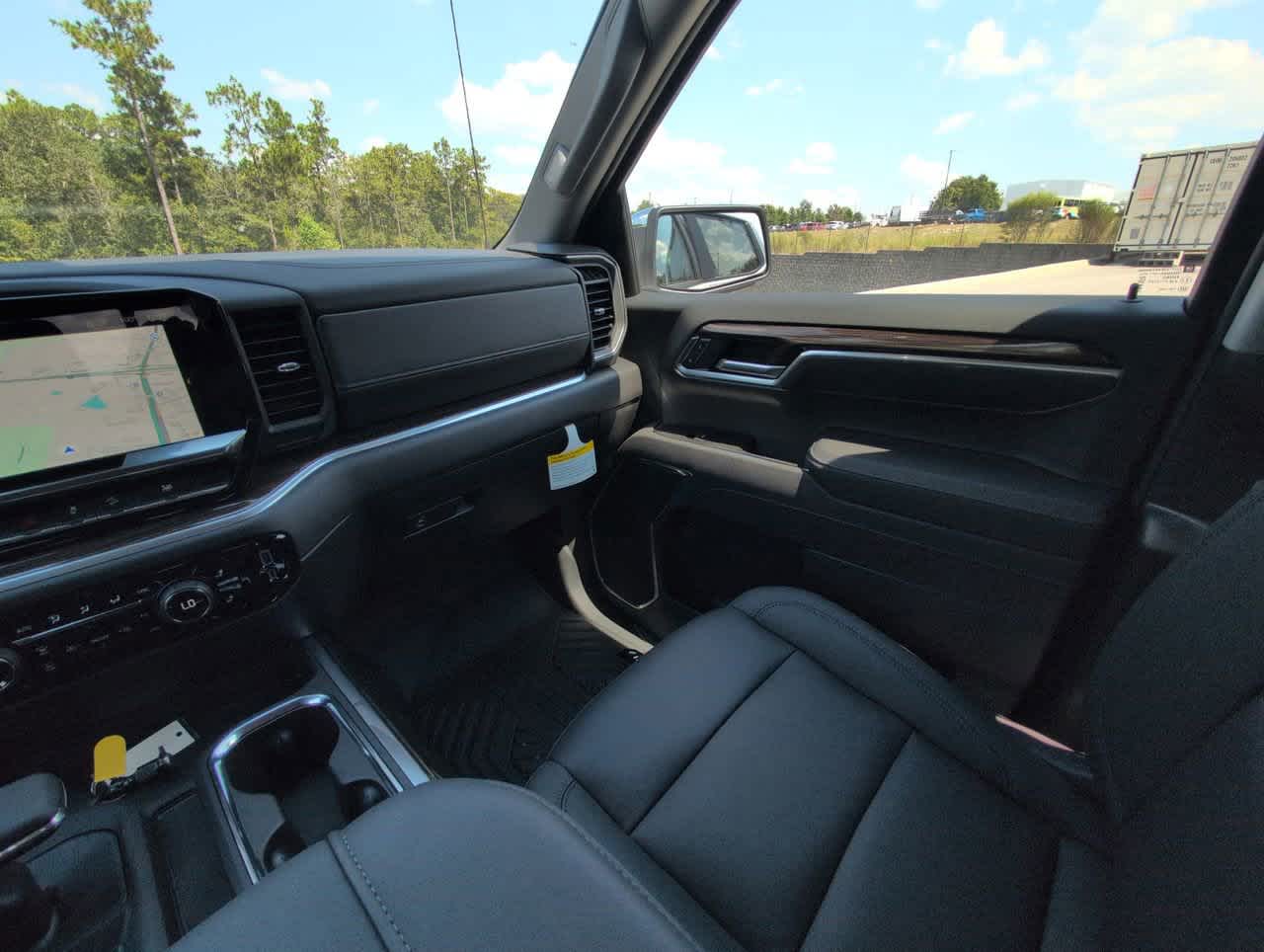 2026 Chevrolet Silverado 1500 LT photo 2