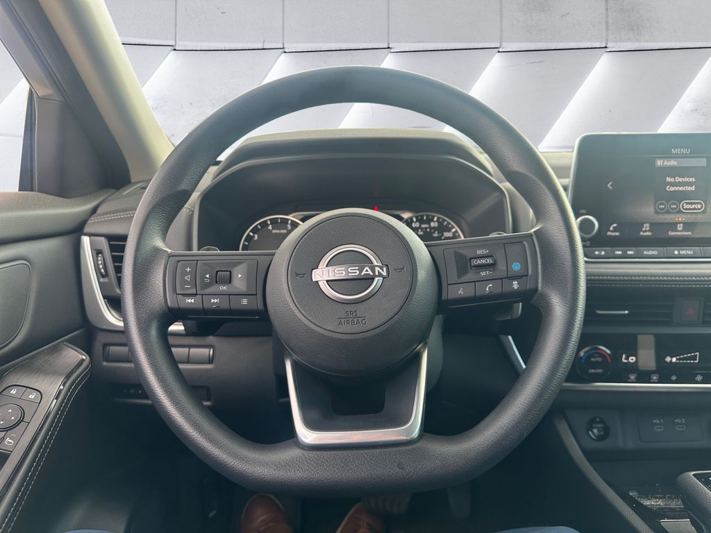 2024 Nissan Rogue SV photo 9