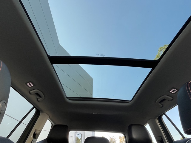 2024 Volkswagen Atlas Peak Edition SE Technology photo 9