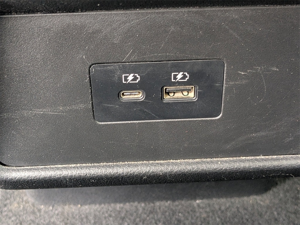 2022 Nissan Rogue SV photo 14