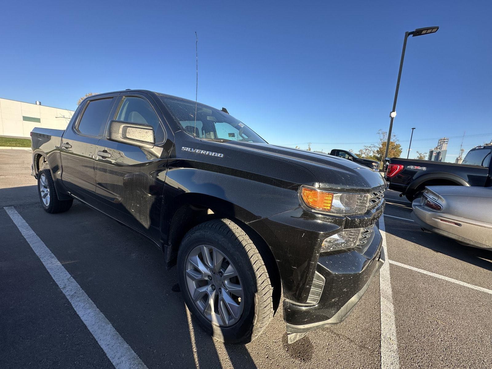 2021 Chevrolet Silverado 1500 Custom photo 3