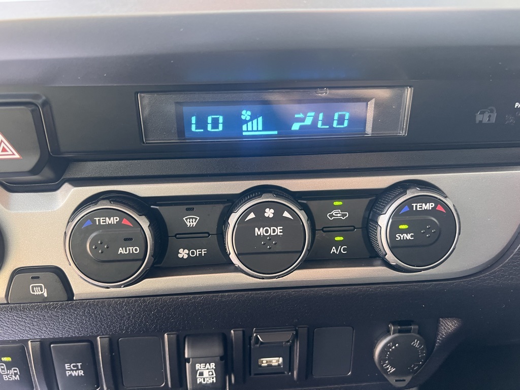 2023 Toyota Tacoma SR5 photo 31