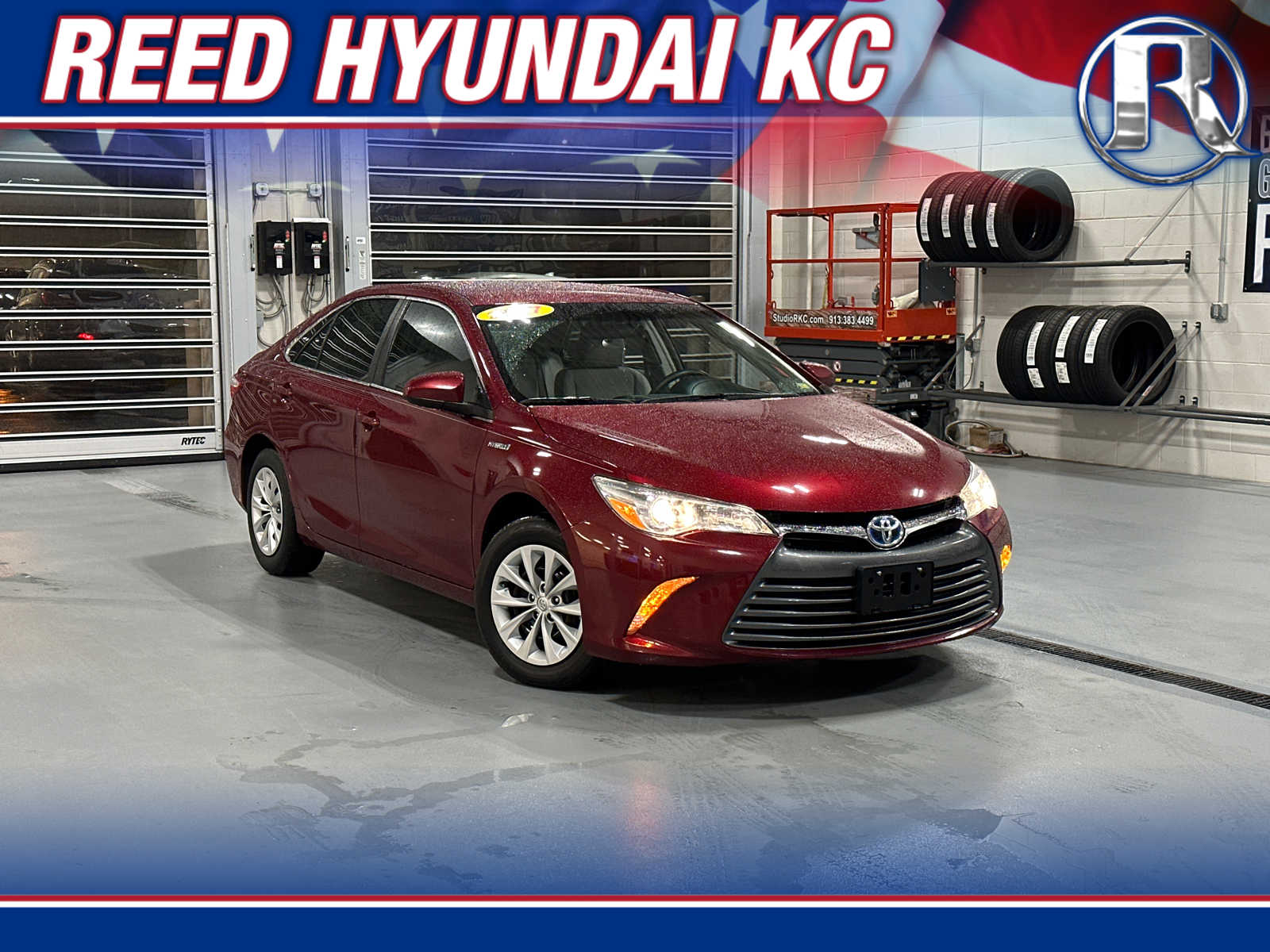 PreOwned 2017 Toyota Camry Hybrid LE 4dr Car in Merriam H231498A