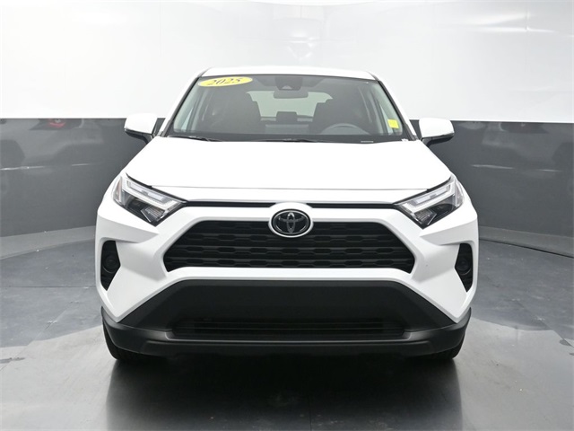 2025 Toyota RAV4 LE photo 2