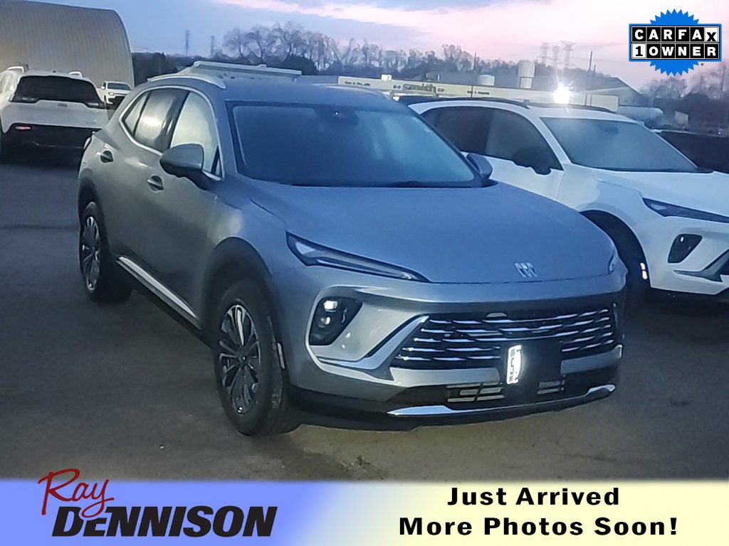 2025 Buick Envision Preferred's photo