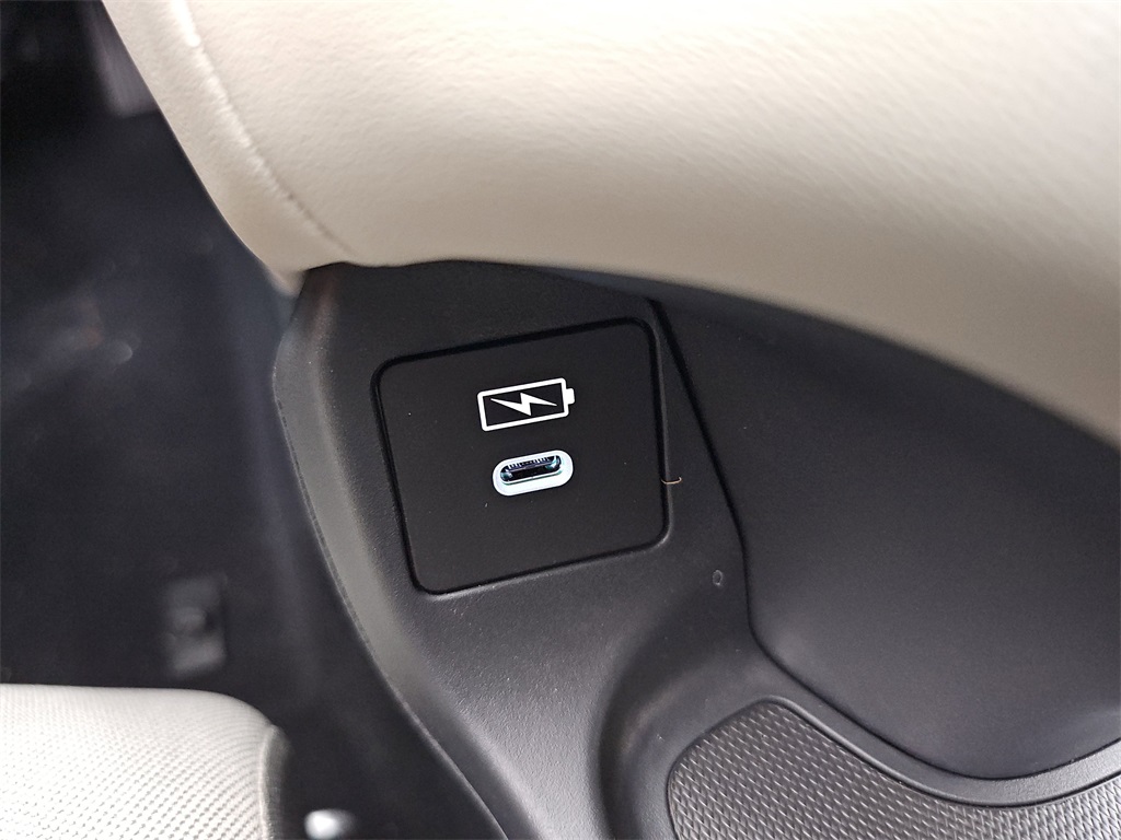 2026 Honda HR-V LX photo 29