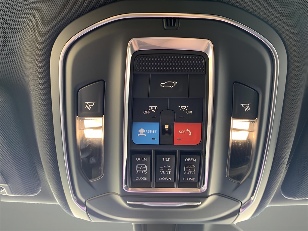 2025 Jeep Grand Cherokee Limited photo 40