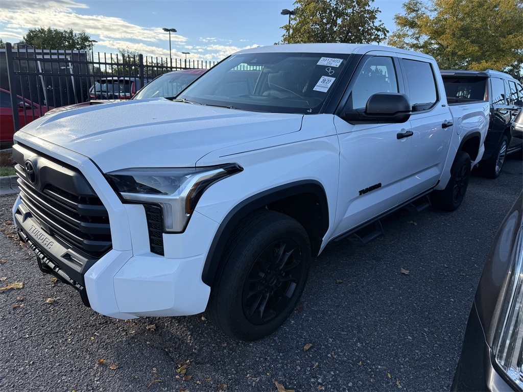 2024 Toyota Tundra SR5 photo 2