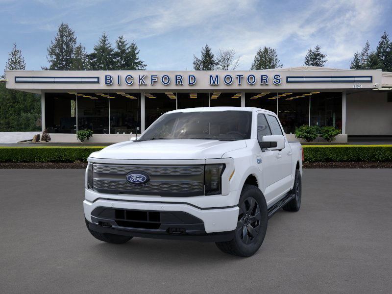 2025 Ford F-150 Lightning Lariat photo 2
