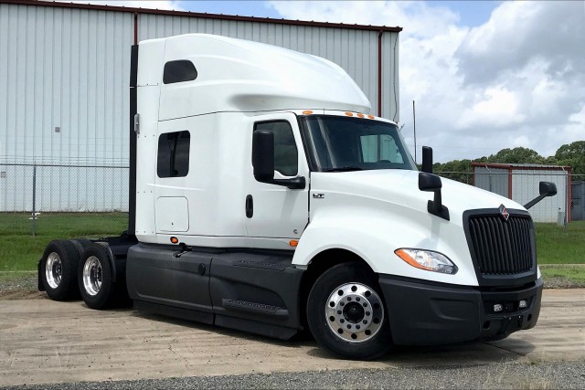 Pre-Owned 2020 International LT625 6x4 Sleeper