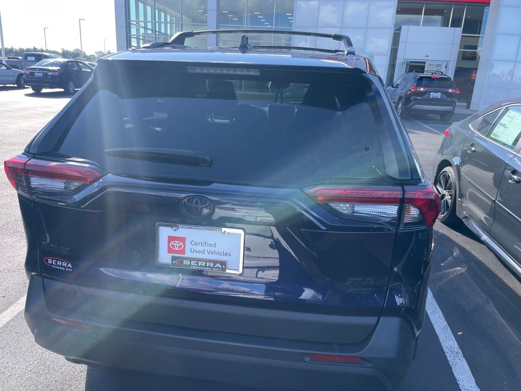 2023 Toyota RAV4 XLE photo 11