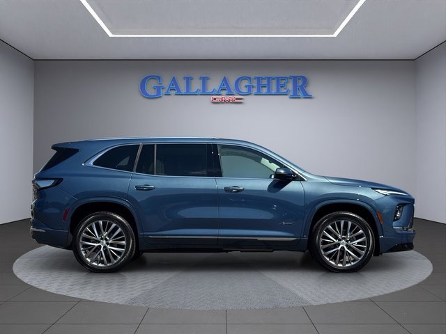 2025 Buick Enclave Avenir photo 3