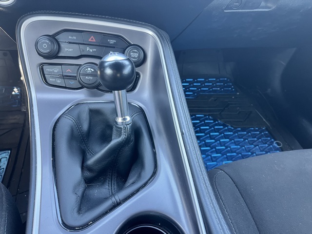 2022 Dodge Challenger R/T photo 17