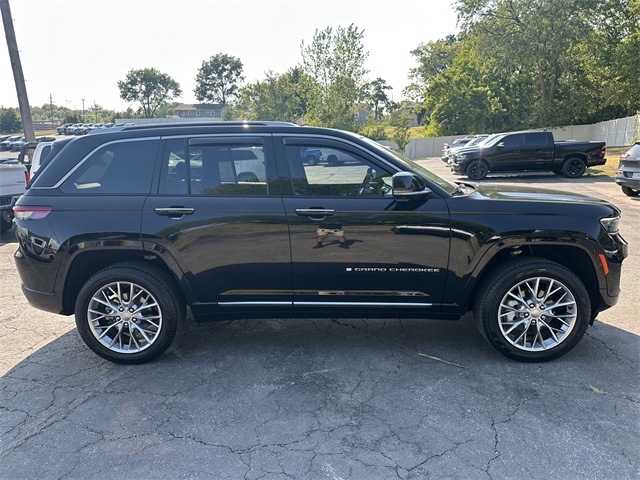 2022 Jeep Grand Cherokee Summit photo 5