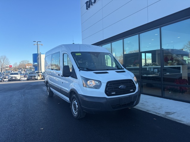 2016 Ford Transit Base's photo