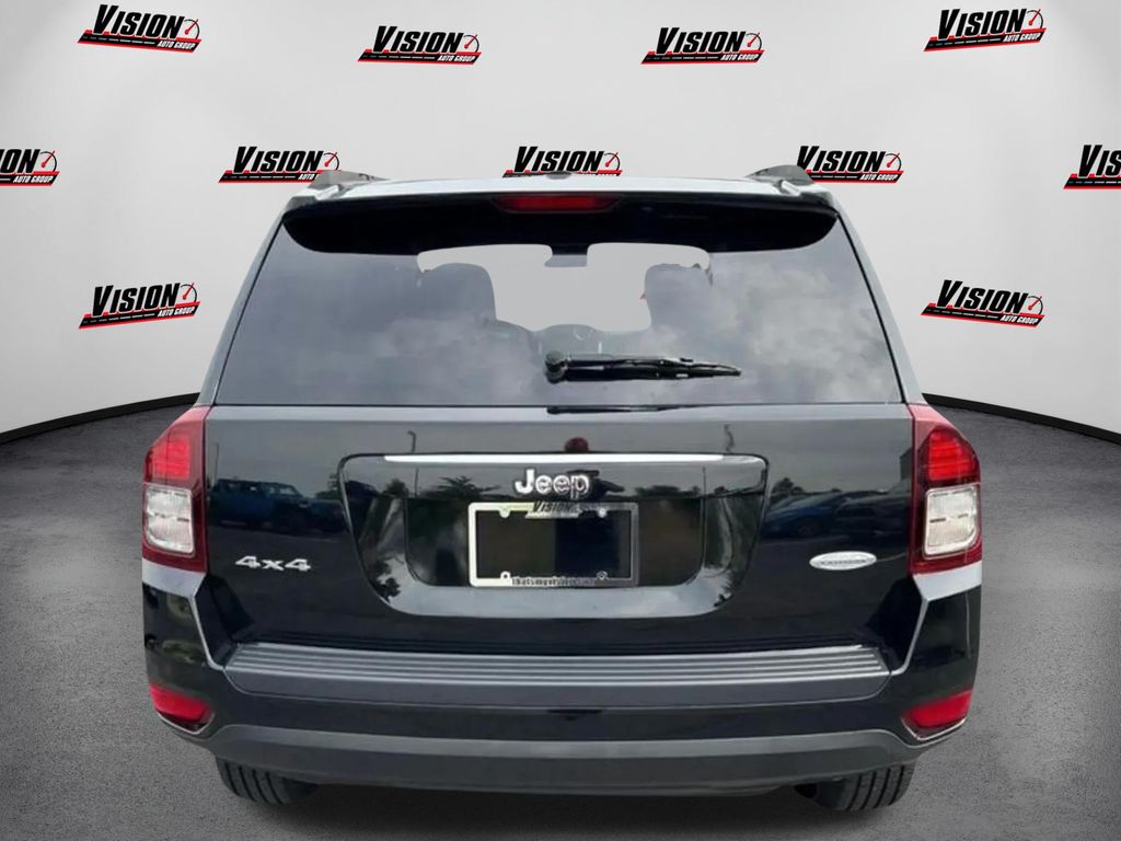 2017 Jeep Compass Latitude photo 6