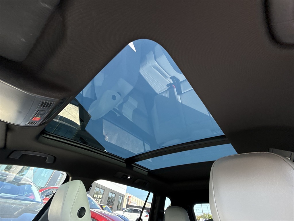 2023 Volkswagen Tiguan SE R-Line Black photo 21