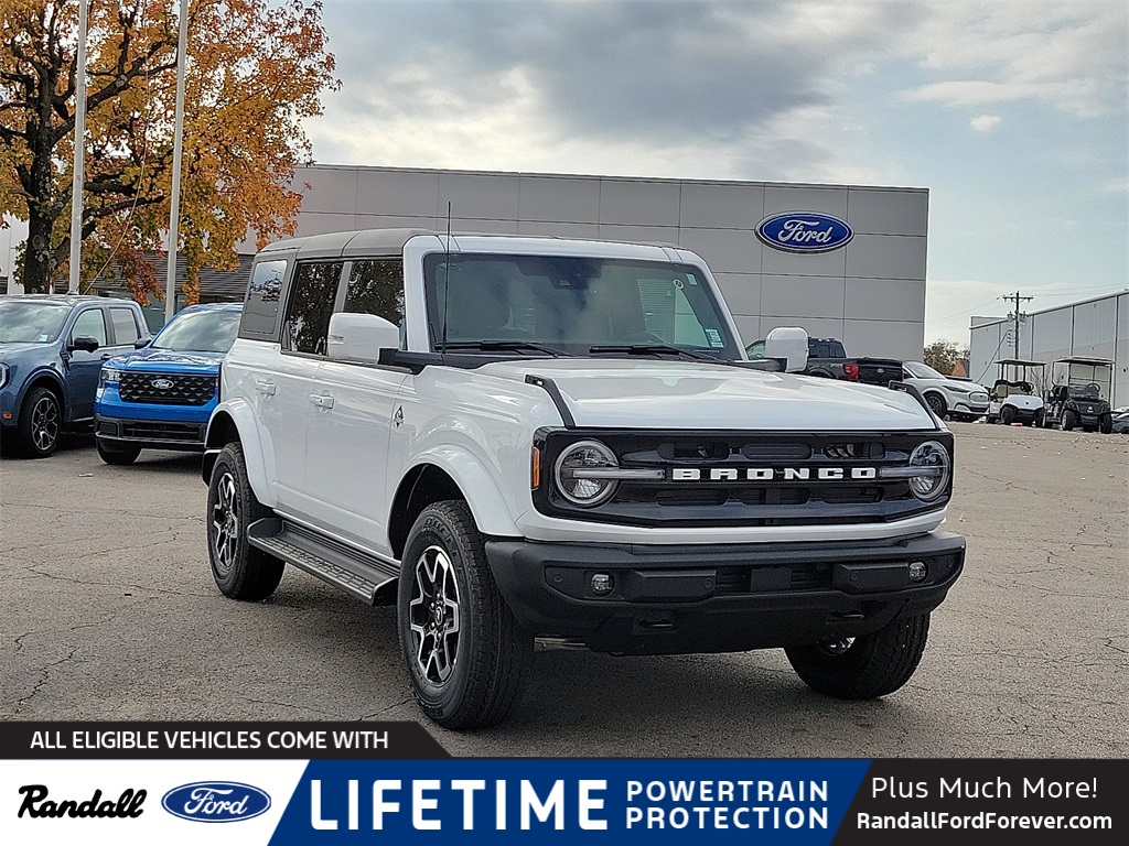 2025 Ford Bronco 4-Door Outer Banks's photo