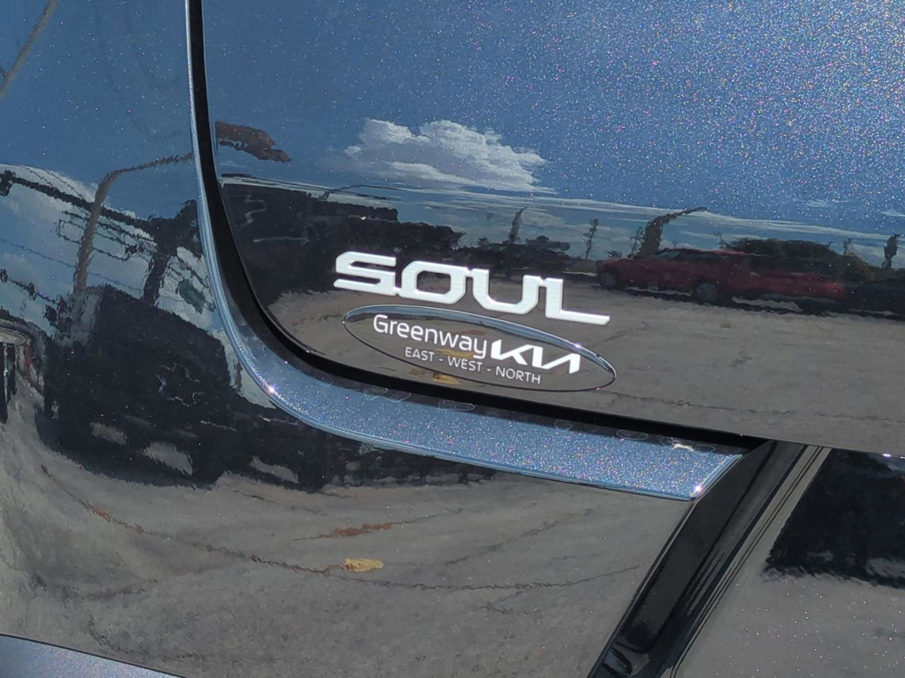 2025 Kia Soul EX photo 12