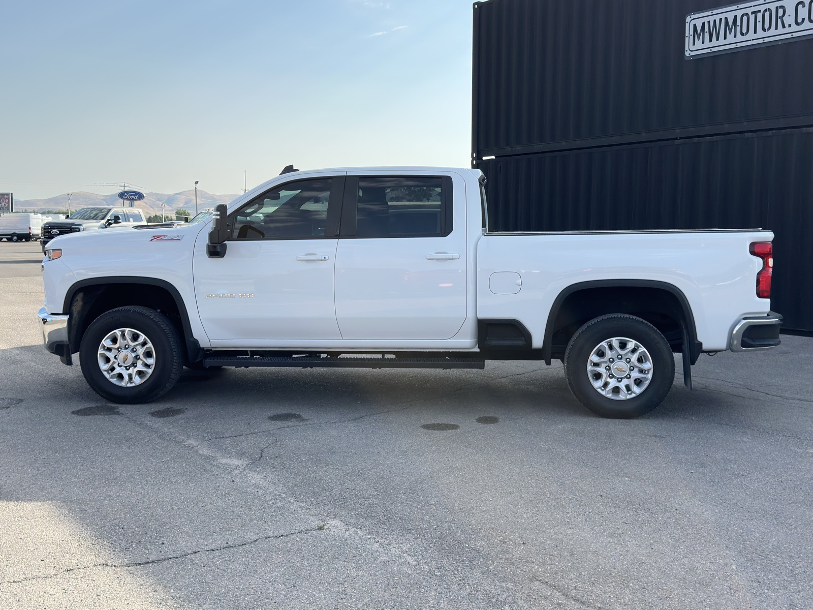 2023 Chevrolet Silverado 2500HD LT photo 5