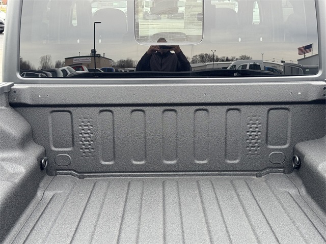 2025 Ram 1500 photo 9