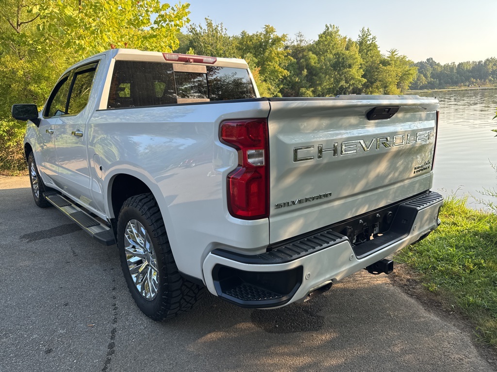2019 Chevrolet Silverado 1500 High Country photo 4