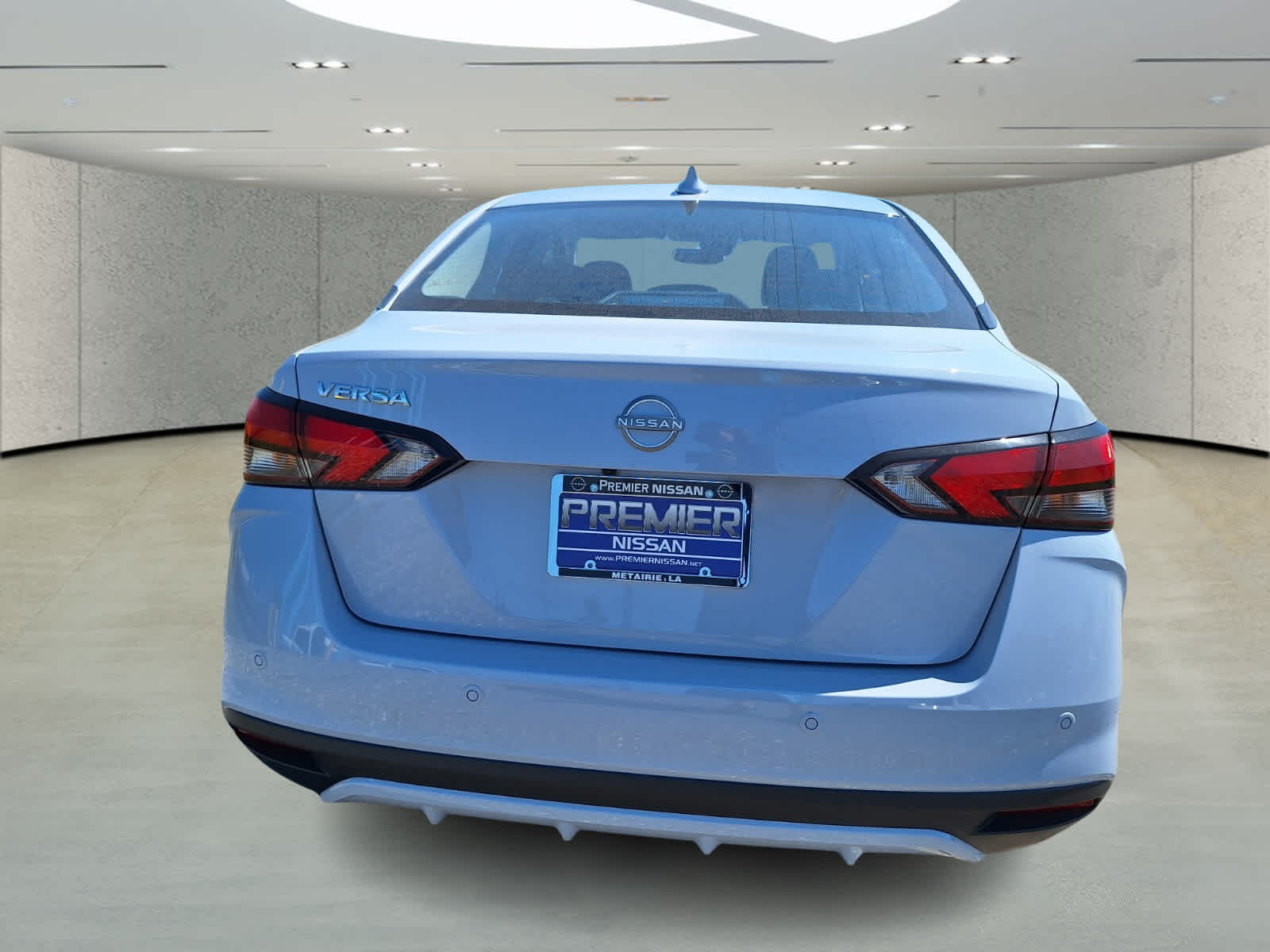 2025 Nissan Versa SV photo 4