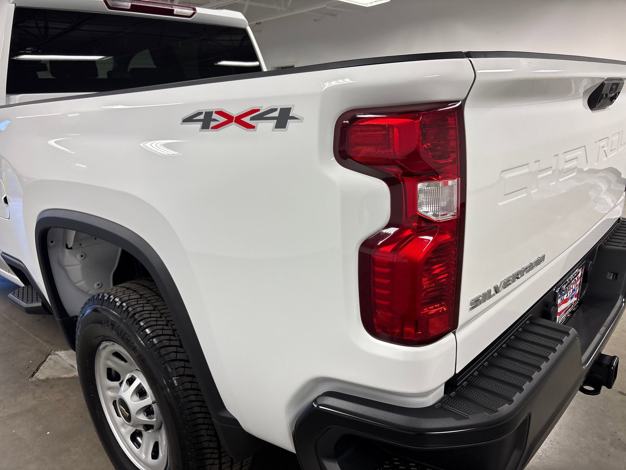 2025 Chevrolet Silverado 3500HD photo 8