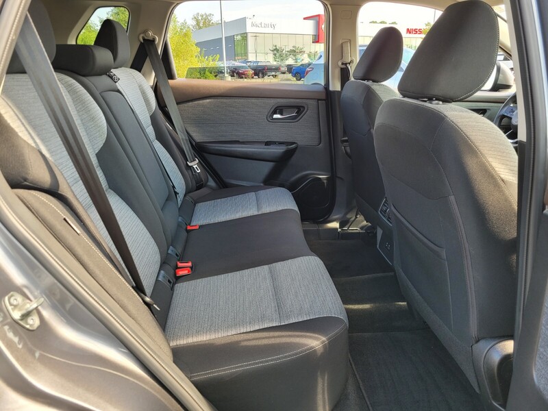 2023 Nissan Rogue SV photo 12