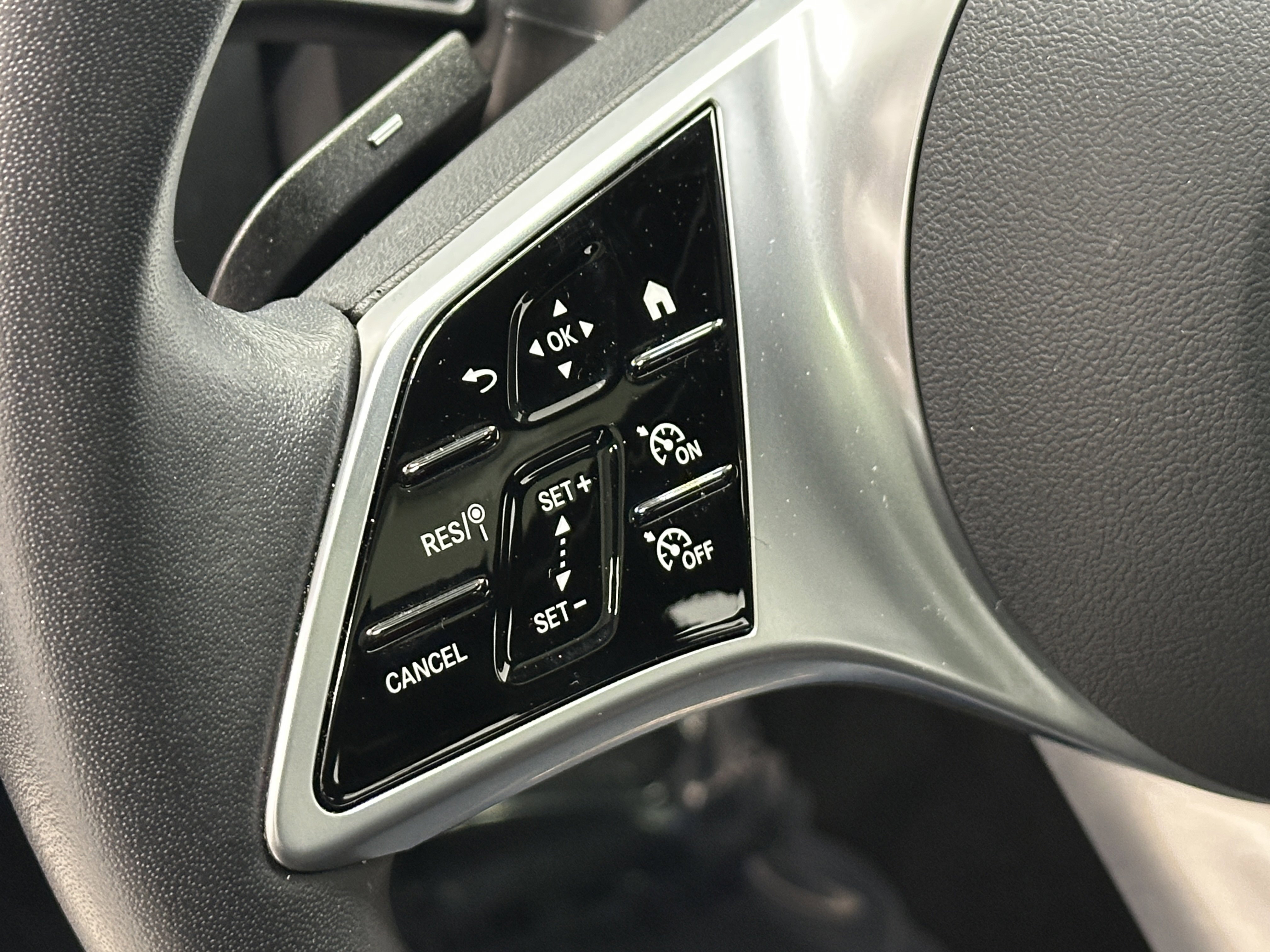 2024 Mercedes Benz C 300 photo 12