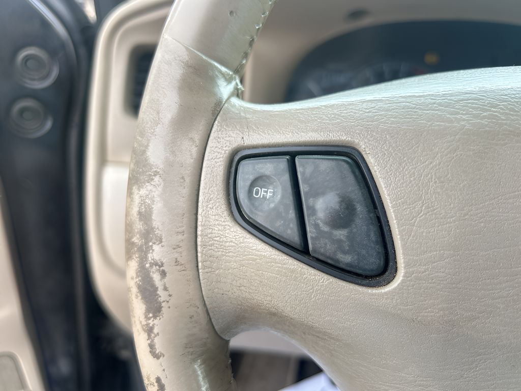 2002 Ford Windstar photo 16