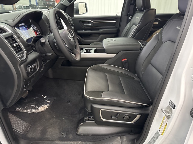 2026 Ram 1500 Laramie photo 2