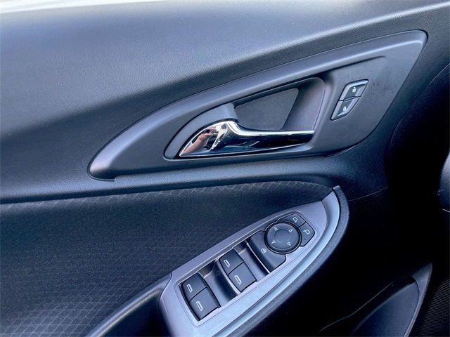 2024 Chevrolet Malibu photo 5