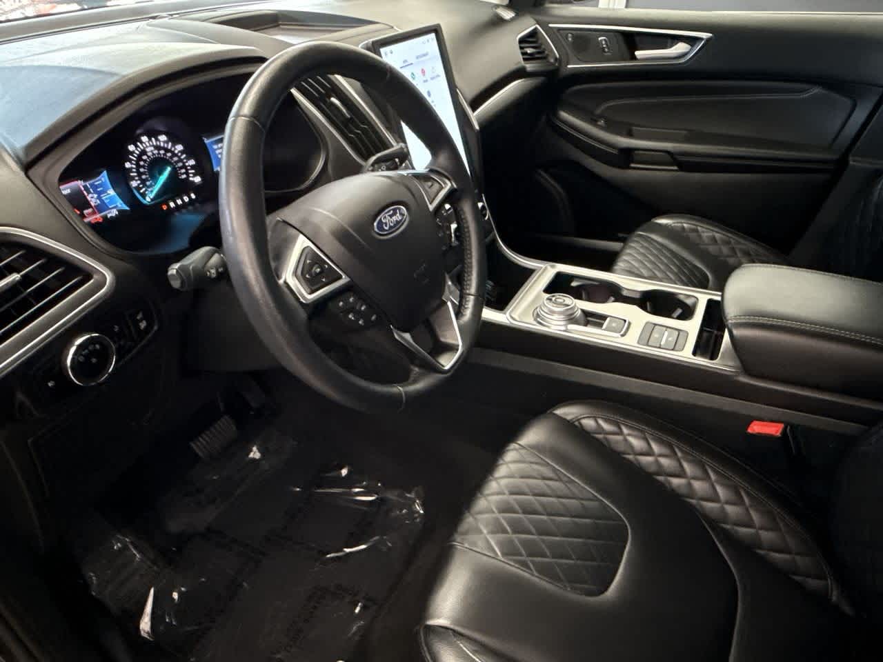 2024 Ford Edge Titanium photo 13