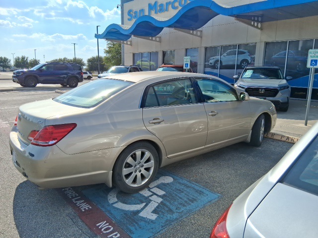 2006 Toyota Avalon photo 4