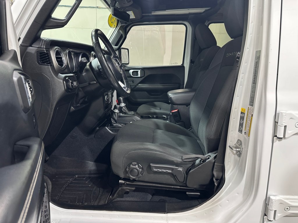 2020 Jeep Wrangler Unlimited Sahara photo 10