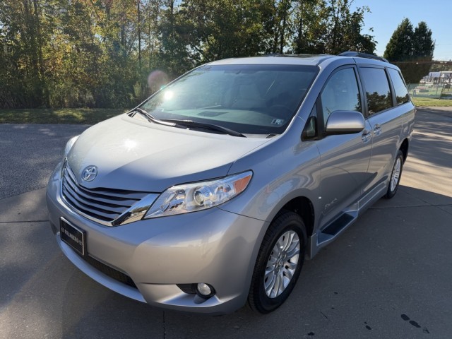 Pre-Owned 2017 Toyota Sienna XLE 4D Passenger Van in Meadville