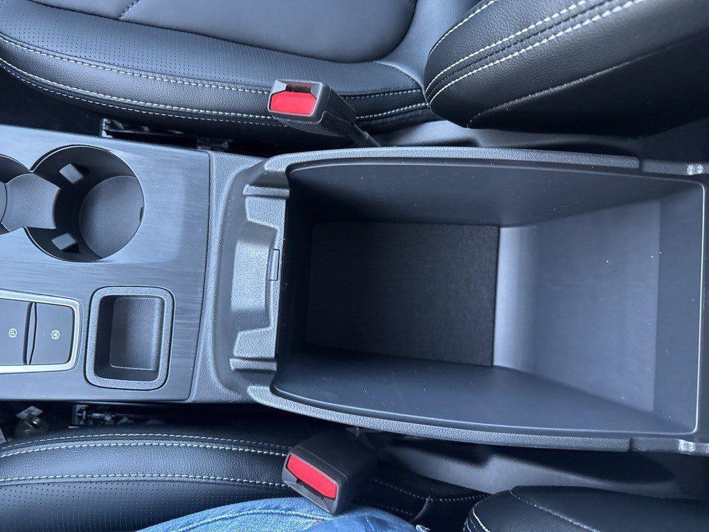 2025 Ford Escape Plug-In Hybrid photo 42