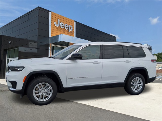 2025 Jeep Grand Cherokee Laredo X photo 4
