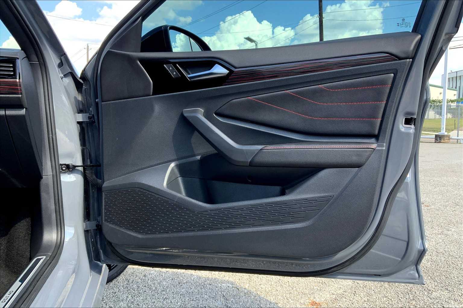 2024 Volkswagen Jetta GLI Autobahn Anniversary Edition photo 21