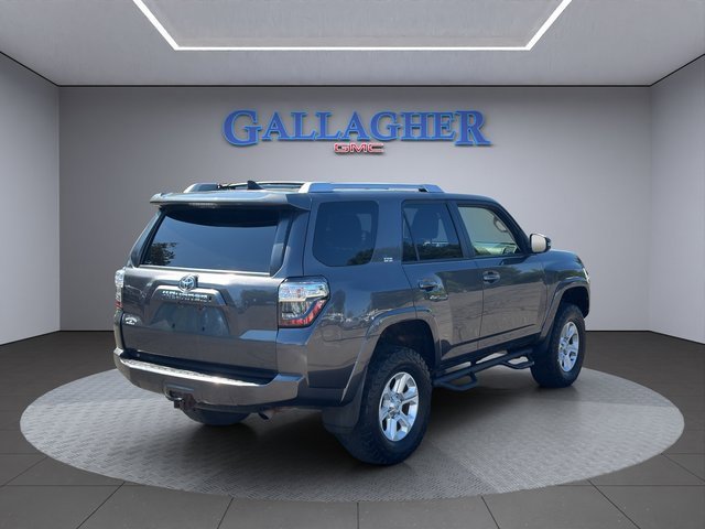 2016 Toyota 4Runner Limited photo 3