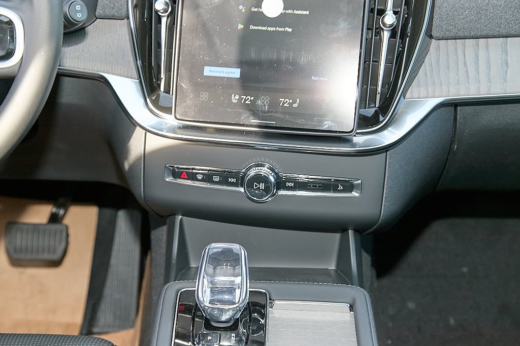 2026 VOLVO XC90 - Image 27