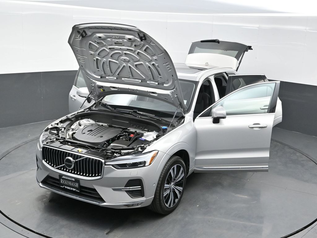2023 Volvo XC60 B5 Plus photo 38