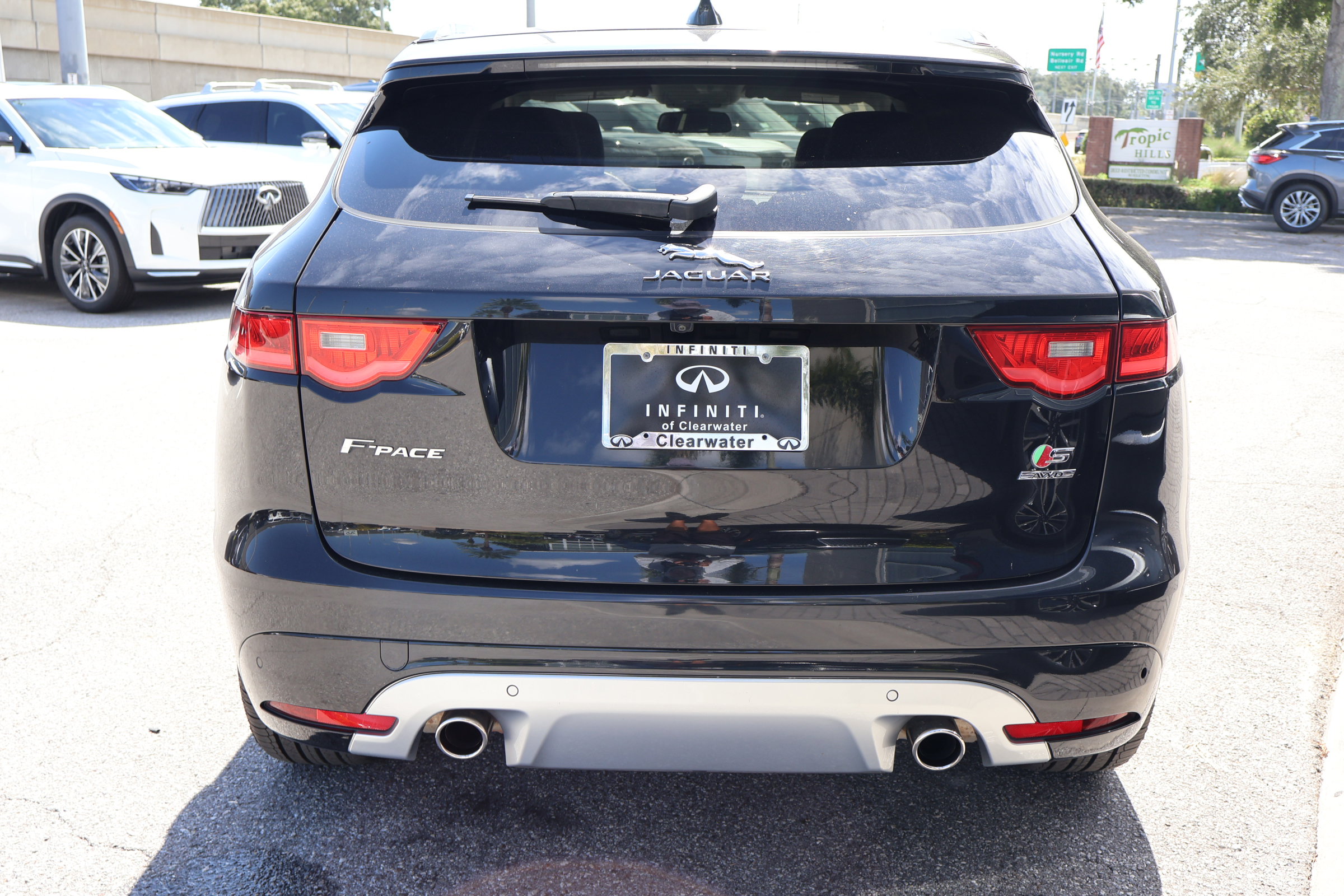 2017 Jaguar F-PACE S photo 6