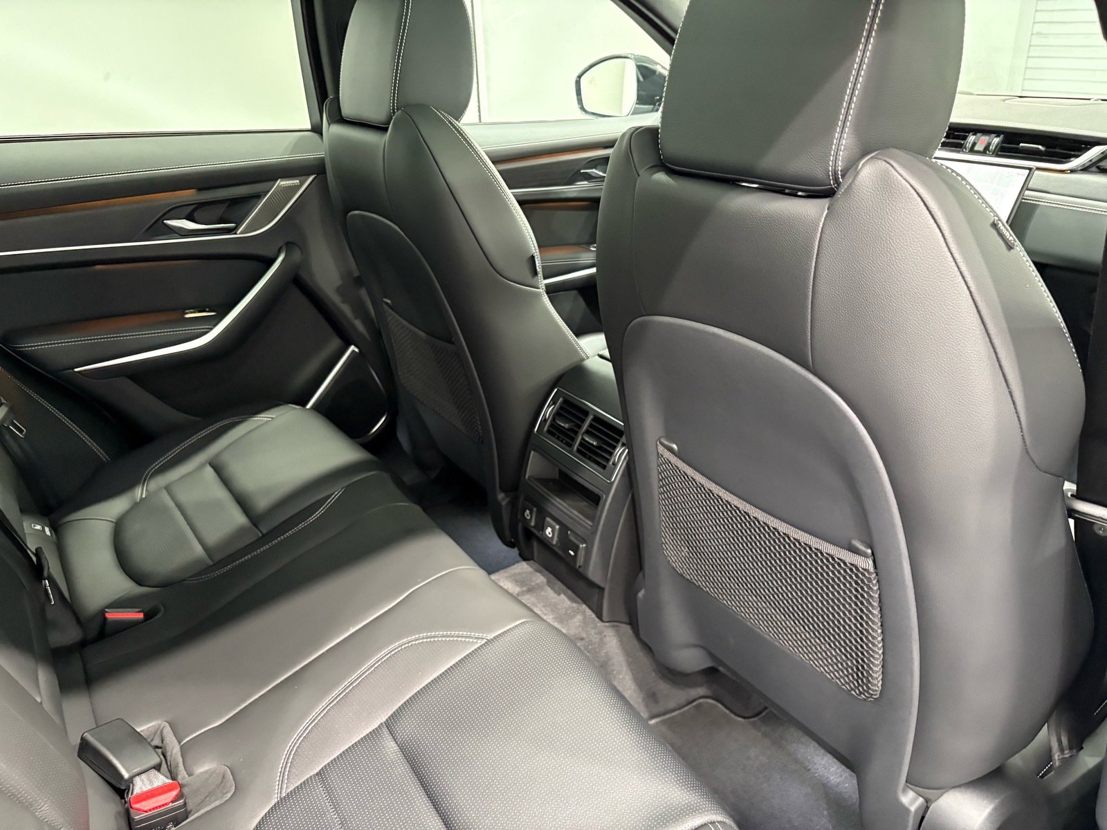 2026 Jaguar F-PACE R-Dynamic S P250 photo 20