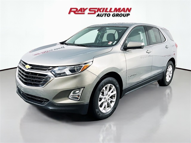 2018 Chevrolet Equinox LT photo 3