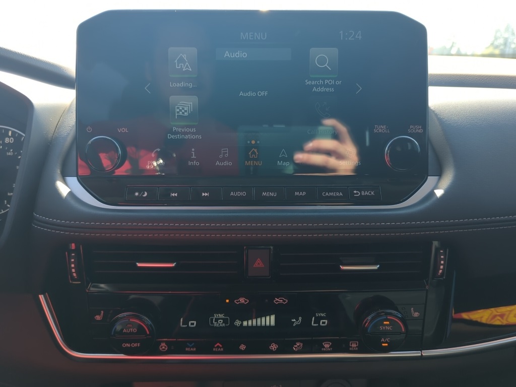 2022 Nissan Rogue SL photo 11