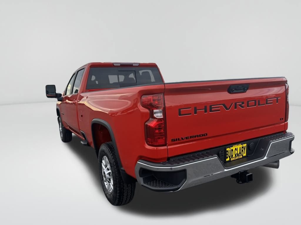 2026 Chevrolet Silverado 2500HD LT photo 3