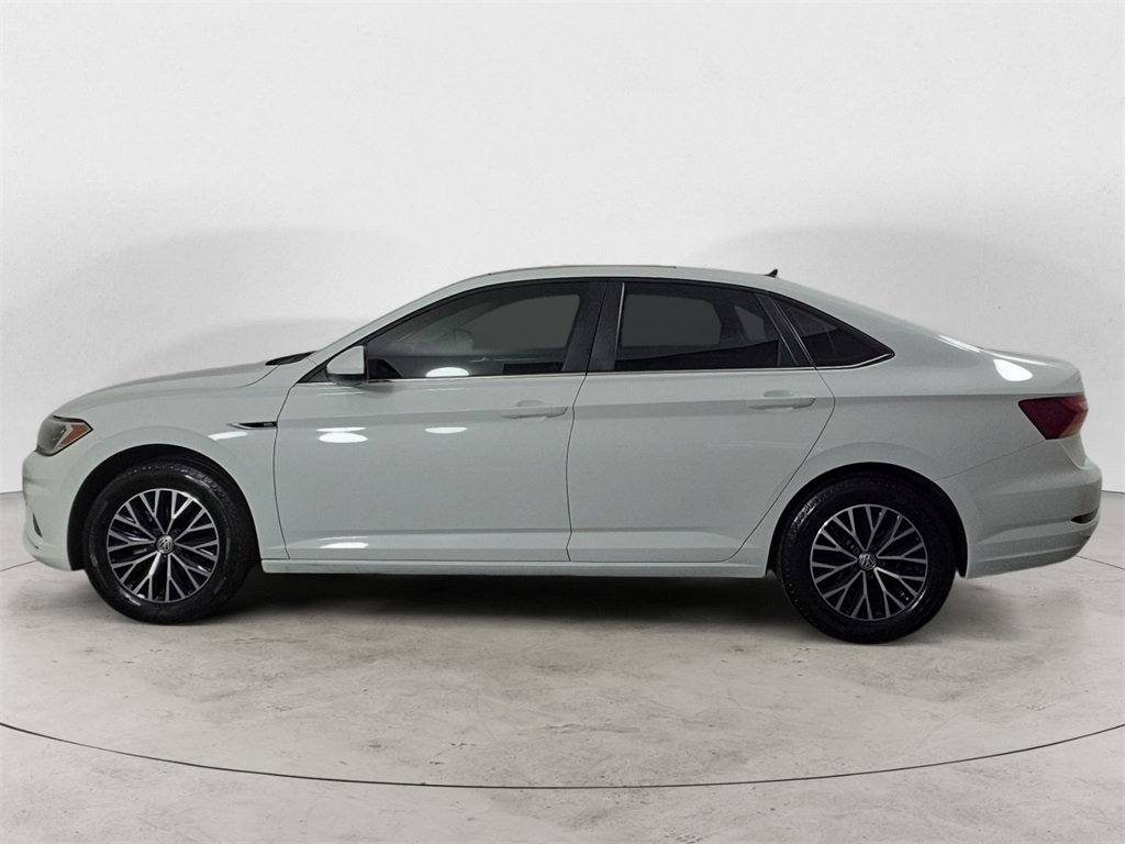2019 Volkswagen Jetta SEL photo 2
