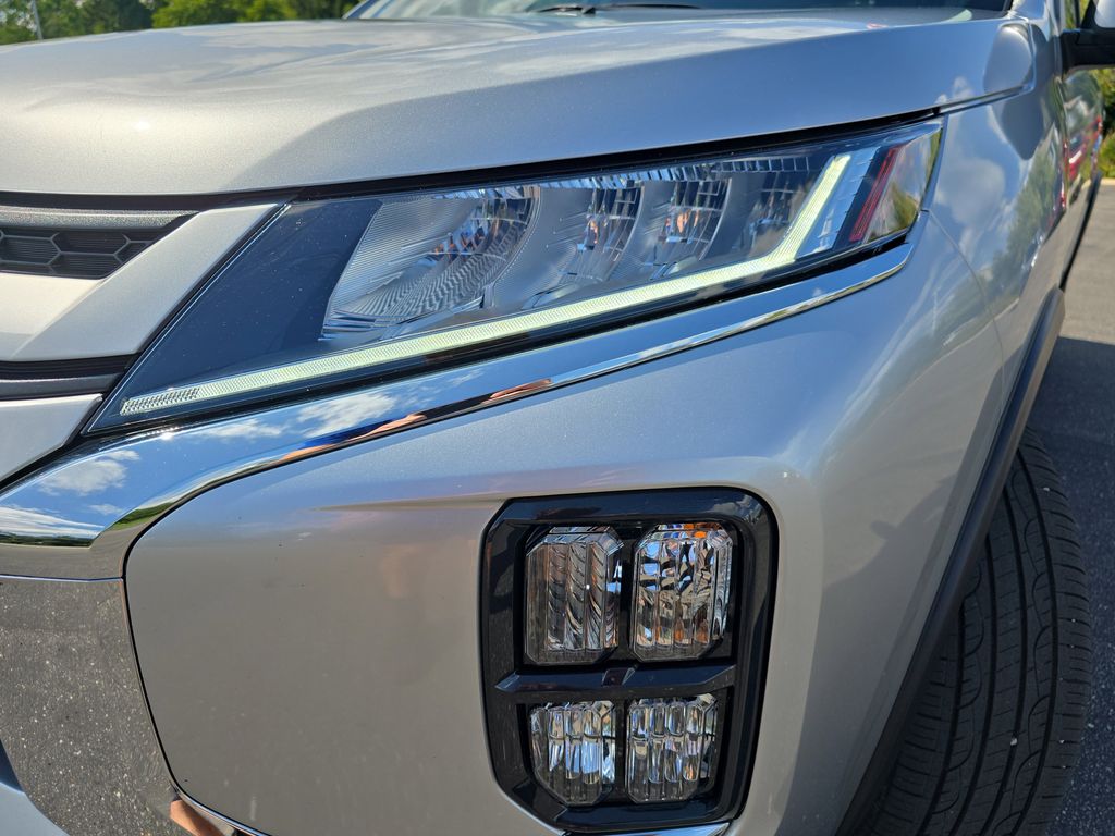 2024 Mitsubishi Outlander Sport ES LE SE photo 29